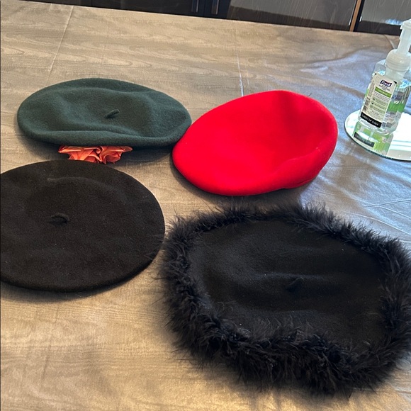 Accessories - Stylish Beret Set in Red, Green, and Black
